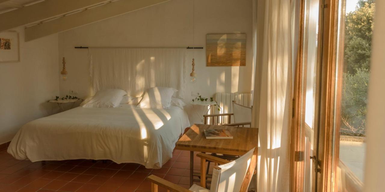 Отель Coliving Add Livitum Сьюдадела Экстерьер фото
