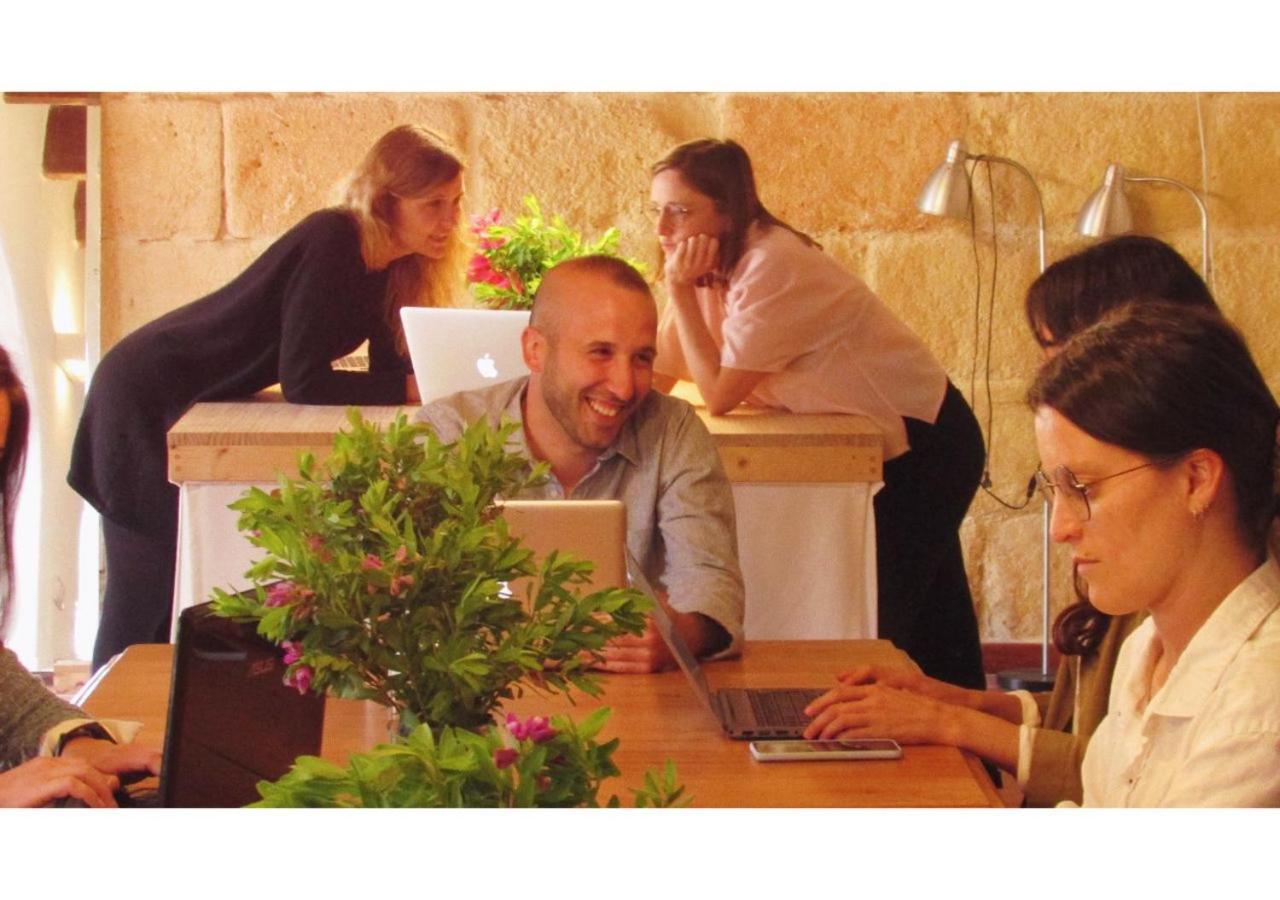 Отель Coliving Add Livitum Сьюдадела Экстерьер фото